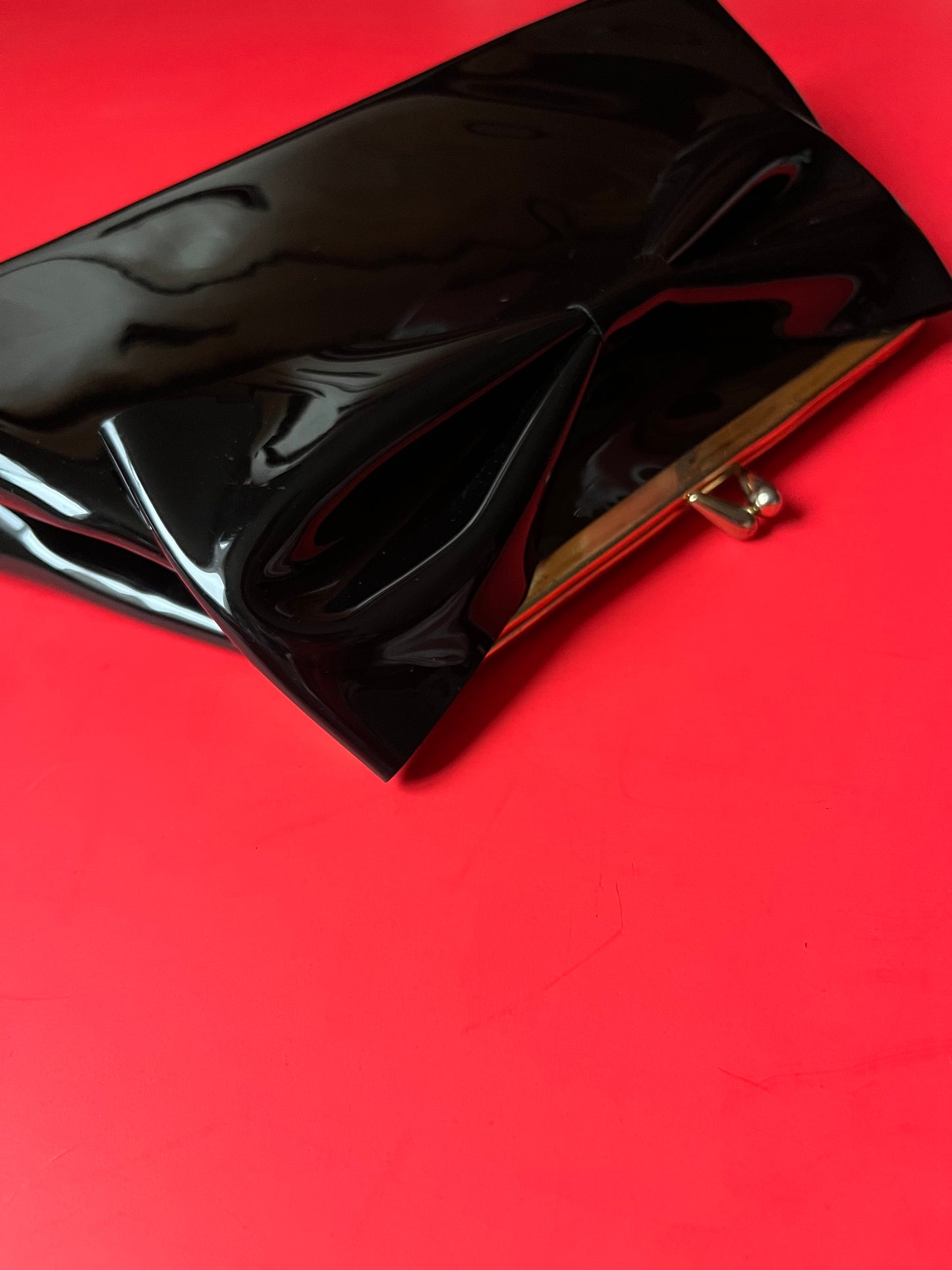 Vintage Bow Black Patent Leather Clutch