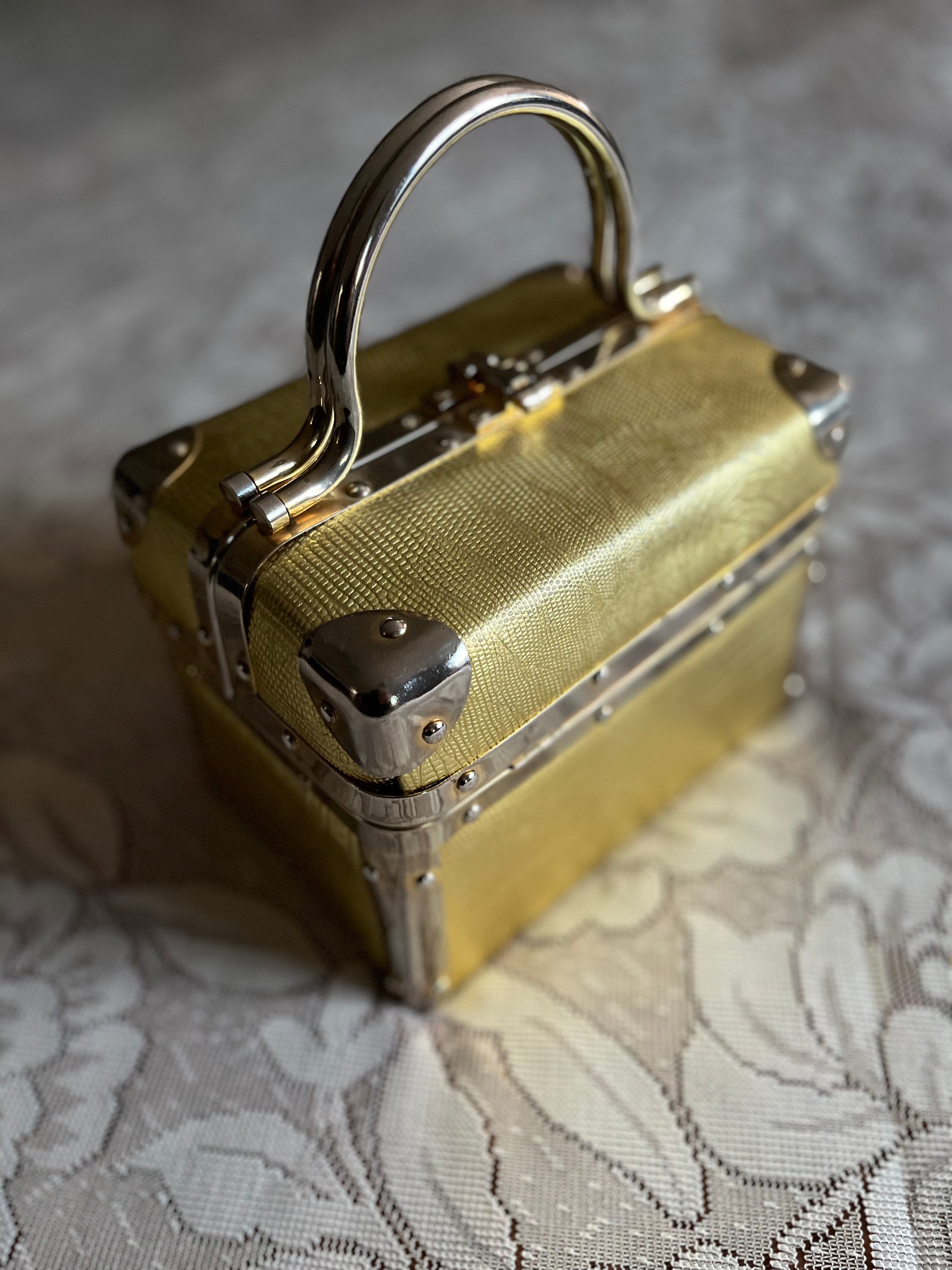 Vintage Delill box/train purse, made online in Italy